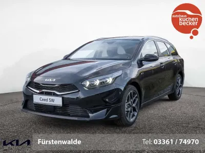 Neu Kia Ceed Spirit 140 PS (102 kW) 2025 Schwarz Kleinwagen