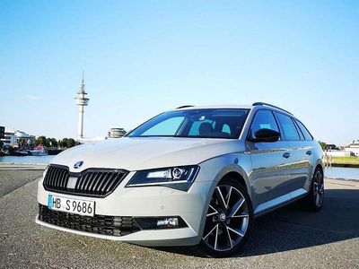 Gebraucht Skoda Superb SportLine 190 PS (139 kW) 2018 Grau Kombi
