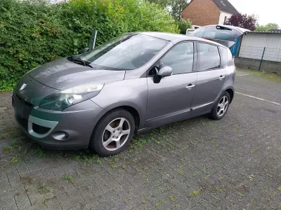 Gebraucht Renault Scénic 130 PS (95 kW) 2009 Gold Van / Kleinbus