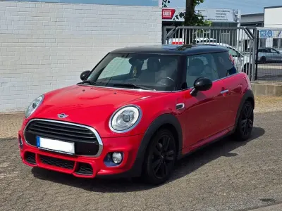 Gebraucht Mini Cooper D 116 PS (85 kW) 2017 Rot Kleinwagen