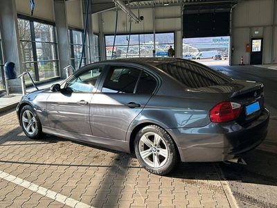 gebraucht BMW 318 E90 i, wenig KM, incl. Carplay, Scheckheft, Top Zustand