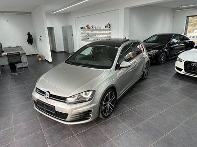 Silber Gebraucht 2016 VW Golf Sound Limousine | 15.200 € (Fairer Preis)