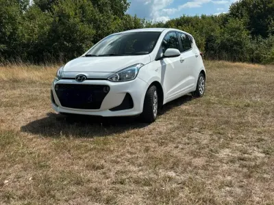 Gebraucht Hyundai i10 65 PS (47 kW) 2018 Weiß Kleinwagen