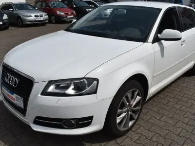 Gebraucht Audi A3 Ambition 105 PS (77 kW) 2011 Weiß Kleinwagen
