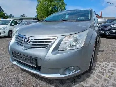 Gebraucht Toyota Avensis Edition 147 PS (108 kW) 2011 Grau Kombi
