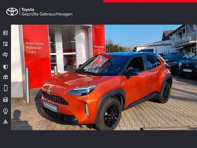 Gebraucht Toyota Yaris Hybrid Edition 116 PS (85 kW) 2023 Infernoorange metallic, dach schwarz