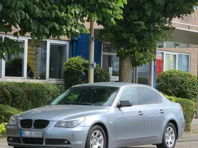 Gebraucht BMW 523 170 PS (125 kW) 2007 Silber Limousine