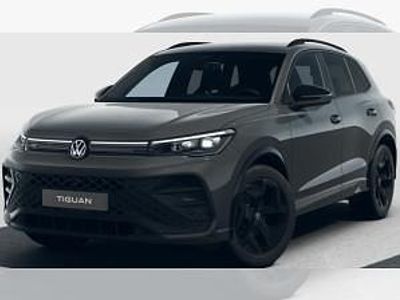 Neu VW Tiguan R-line 150 PS (110 kW) 2025 Grau (uranograu) SUV
