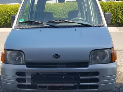 Gebraucht Daihatsu Move 53 PS (38 kW) 1999 Silber Van / Kleinbus