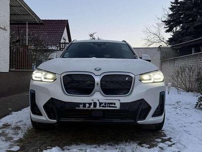 Gebraucht BMW iX3 Impressive 210 kW (286 PS) 2023 Weiß SUV