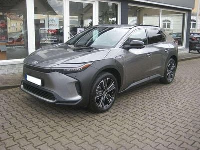 Gebraucht Toyota bZ4X Comfort 150 kW (204 PS) 2023 1l5 palladium silber SUV