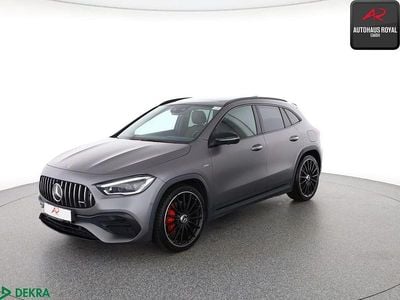 Grau Gebraucht 2022 Mercedes GLA45 AMG AMG SUV | 46.780 € (Guter Preis)