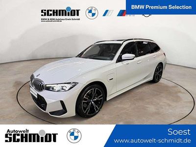 Alpinweiß uni Gebraucht 2022 BMW 320e M Sport Kombi | 33.390 € (Teuer)