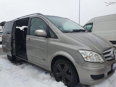 Beige Gebraucht 2012 Mercedes Viano Van / Kleinbus | 14.800 € (Guter Preis)