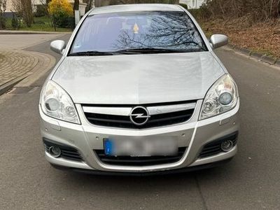 gebraucht Opel Signum 2,2 direct mit abnehmbarer AHK.