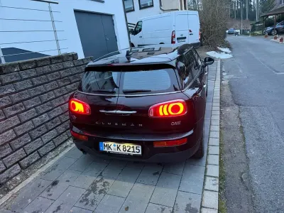 Gebraucht Mini Cooper Clubman Essential 136 PS (100 kW) 2020 Schwarz Kombi