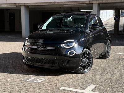 Gebraucht Fiat 500e La Prima 86 kW (118 PS) 2022 Schwarz Limousine