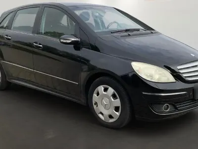 Gebraucht Mercedes B180 109 PS (80 kW) 2006 Schwarz Van / Kleinbus