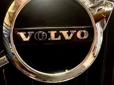 Gebraucht Volvo XC60 Momentum 190 PS (139 kW) 2020 Grau SUV