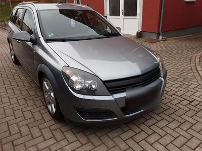 Używany Opel Astra 101 KM (74 kW) 2006 Srebrny Kombi