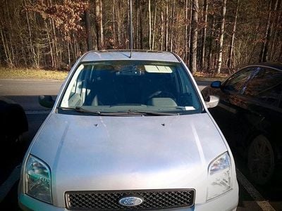 Silber Gebraucht 2003 Ford Fusion Ambiente Kleinwagen | 1.300 € (Guter Preis)