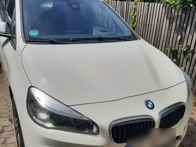 Gebraucht BMW 218 Gran Tourer Sport Line 150 PS (110 kW) 2016 Weiß Van / Kleinbus
