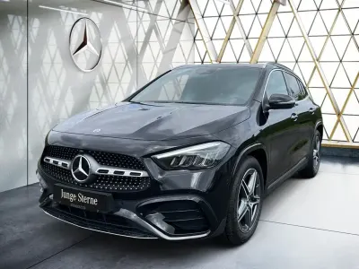 Gebraucht Mercedes GLA200 AMG 163 PS (119 kW) 2024 Metalliclack kosmosschwarz SUV