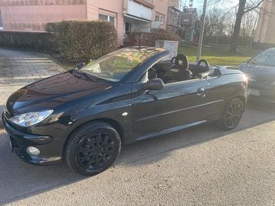 Gebraucht Peugeot 206 CC 109 PS (80 kW) 2003 Schwarz Cabrio