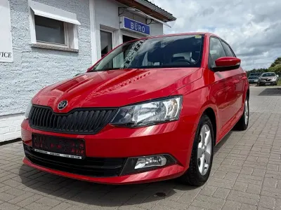 Gebraucht Skoda Fabia Active 90 PS (66 kW) 2015 Rot Limousine