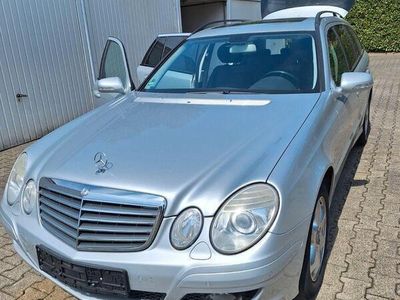 Mercedes E280