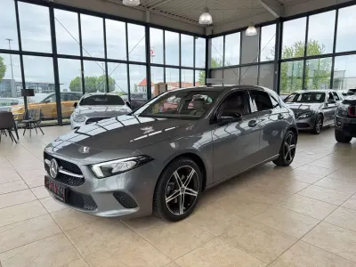 Gebraucht Mercedes A200 Business 163 PS (119 kW) 2019 Grau Limousine