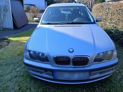 Gebraucht BMW 320 150 PS (110 kW) 2000 Silber Limousine