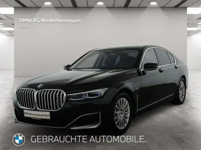 Gebraucht BMW 745e 394 PS (289 kW) 2022 Schwarz Limousine