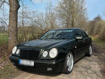 Second-hand Mercedes E420 Avantgarde 279 CP (205 kW) 1997 Verde Berlinǎ