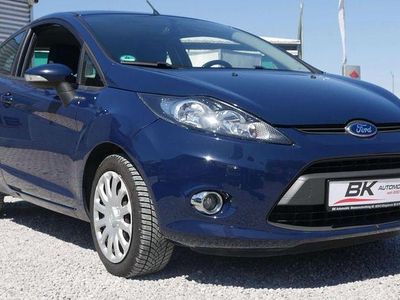 Second-hand Ford Fiesta Trend 60 CP (44 kW) 2011 Albastru Hatchback