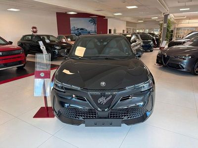 Neu Alfa Romeo GT Junior 145 PS (106 kW) 2025 Schwarz SUV
