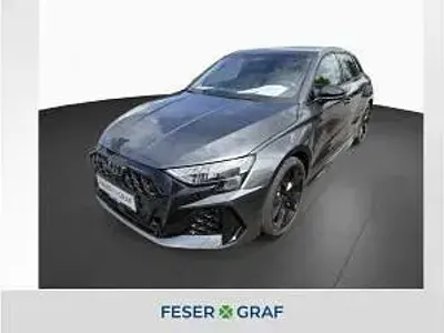 Neu Audi RS3 Sport 400 PS (294 kW) 2026 Daytonagrau perleffekt Limousine