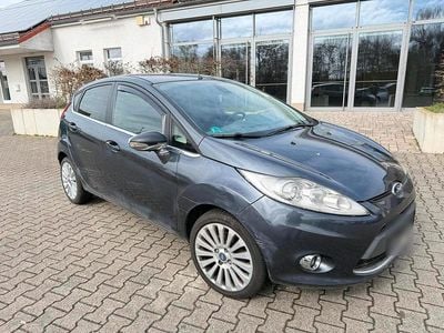Gebraucht Ford Fiesta 80 PS (58 kW) 2011 Silber Kleinwagen