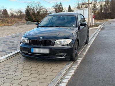 Gebraucht BMW 118 143 PS (105 kW) 2008 Schwarz Kleinwagen