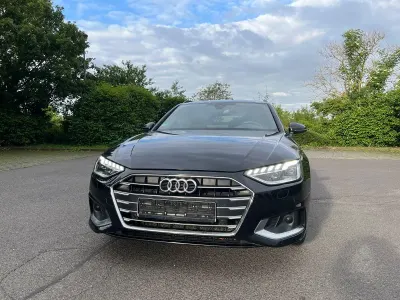 Gebraucht Audi A4 Advanced 163 PS (119 kW) 2021 Schwarz Kombi