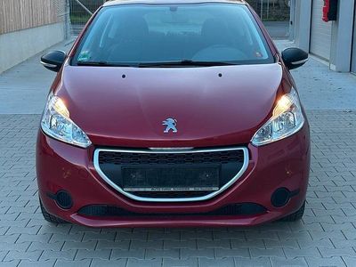 Gebraucht Peugeot 208 82 PS (60 kW) 2014 Rot Kleinwagen