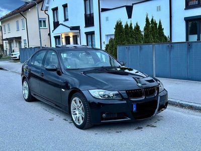 gebraucht BMW 330 xi M-Sportpaket Lim. Leder Schiebedach Aut.