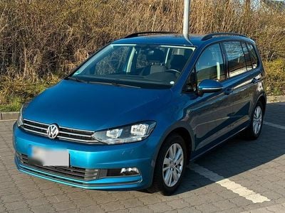 Gebraucht VW Touran Comfortline 150 PS (110 kW) 2020 Blau Van / Kleinbus