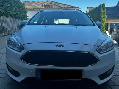 Gebraucht Ford Focus Titanium 120 PS (88 kW) 2015 Weiß Kombi