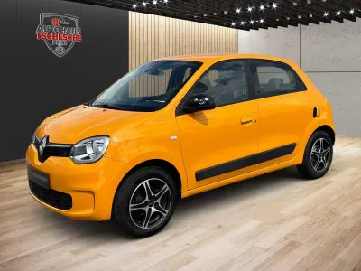 Gebraucht Renault Twingo Equilibre 65 PS (47 kW) 2024 Gelb (mangogelb) Kleinwagen