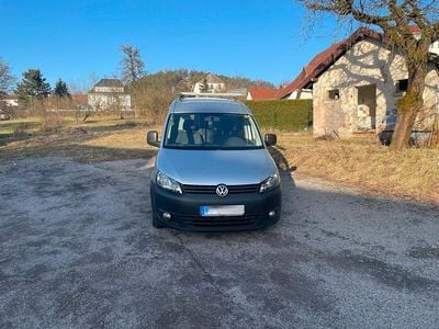 Gebraucht VW Caddy Maxi 102 PS (75 kW) 2015 Silber Van / Kleinbus