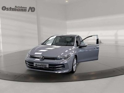 Gebraucht VW Golf VIII Style 150 PS (110 kW) 2024 Grau (mondsteingrau uni) Limousine