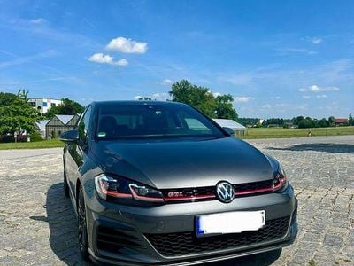 Gebraucht VW Golf VII GTI 245 PS (180 kW) 2018 Grau Limousine