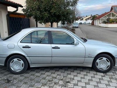 Mercedes C180