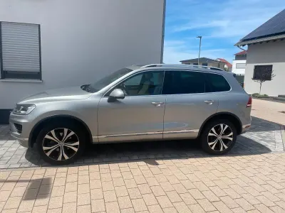 Gebraucht VW Touareg 262 PS (192 kW) 2018 Grau SUV